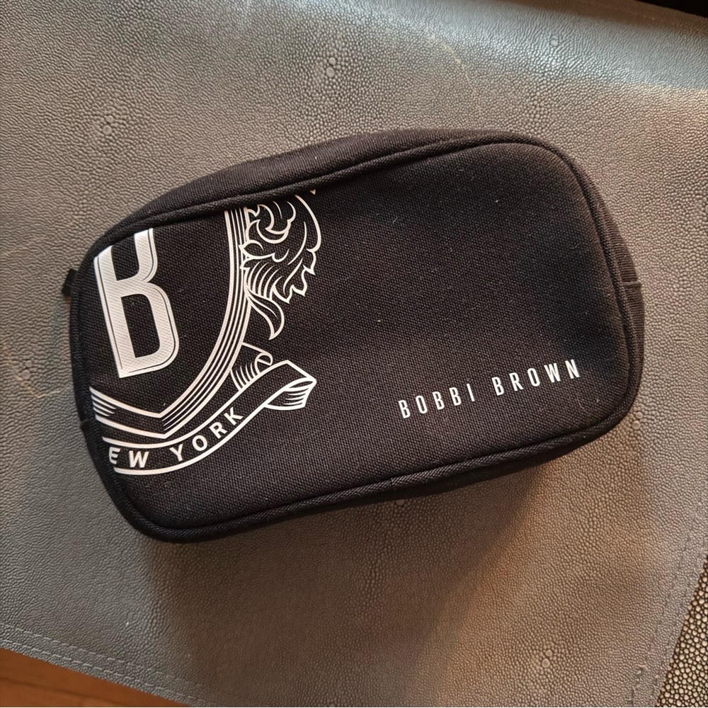 Bobbi Brown crest makeup pouch bag